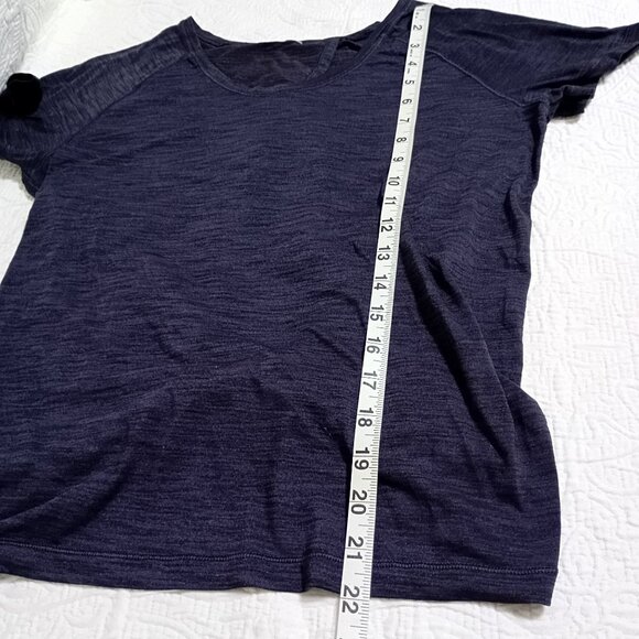 Lululemon Womens Purple Short Sleeve Lightweight Athletic Top - Picture 6 of 6